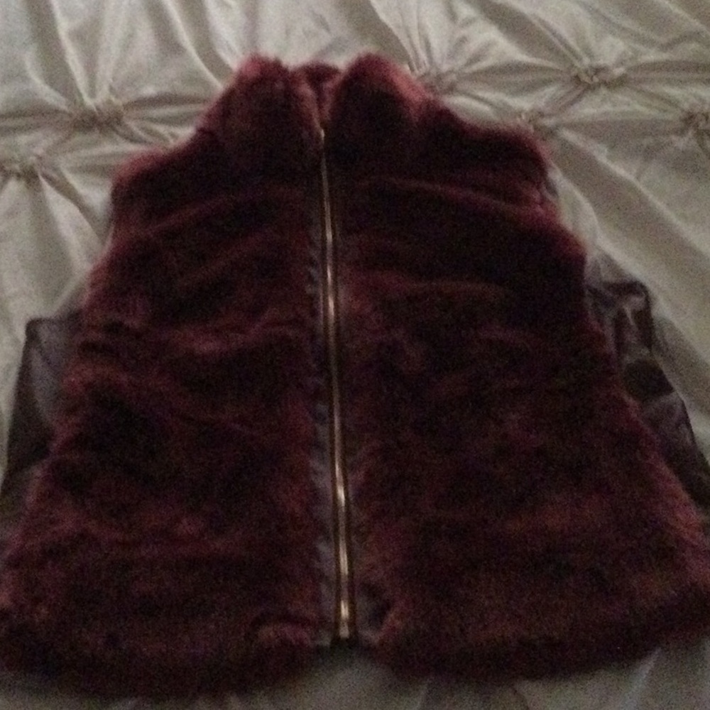 Guess Vest Burgundy New size M
